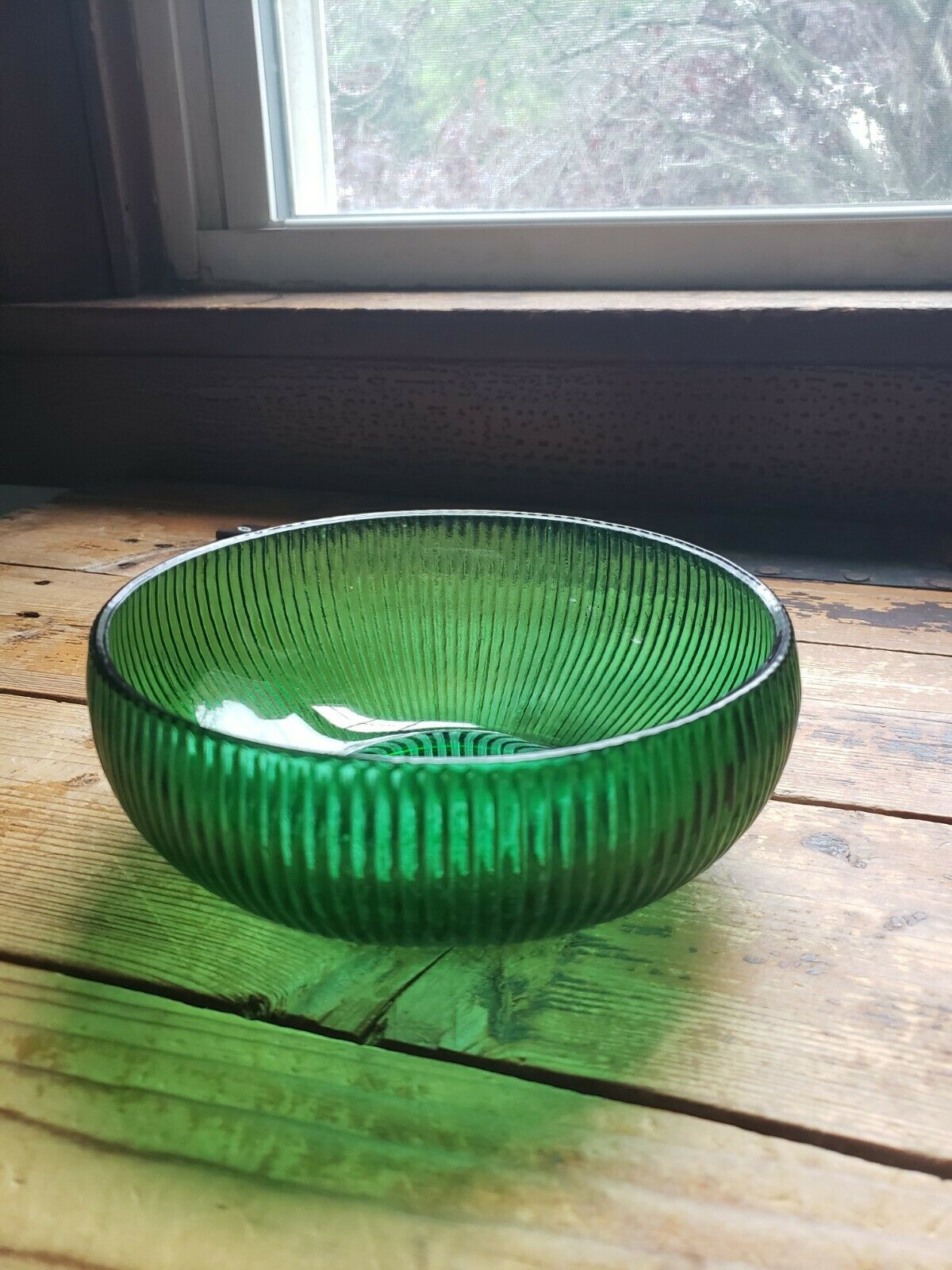 E.o.brody  Co. Green Glass Dish, Excellent Condition; 6.5 Inches Diameter
