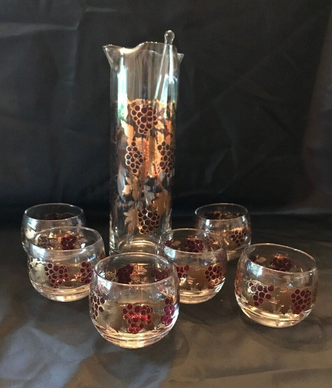 8 Pc Culver Martini 1 Pitcher 1 Stirrer 6 Roly Poly Glasses Red Grape Gold Vines